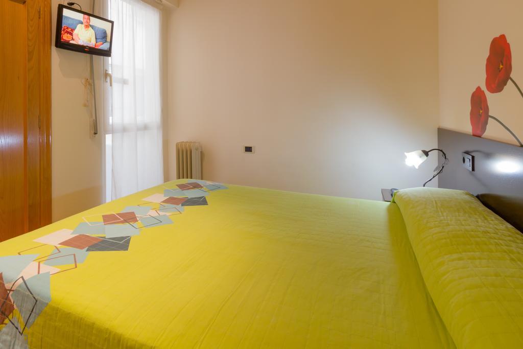 Pension Logroño Habitación foto