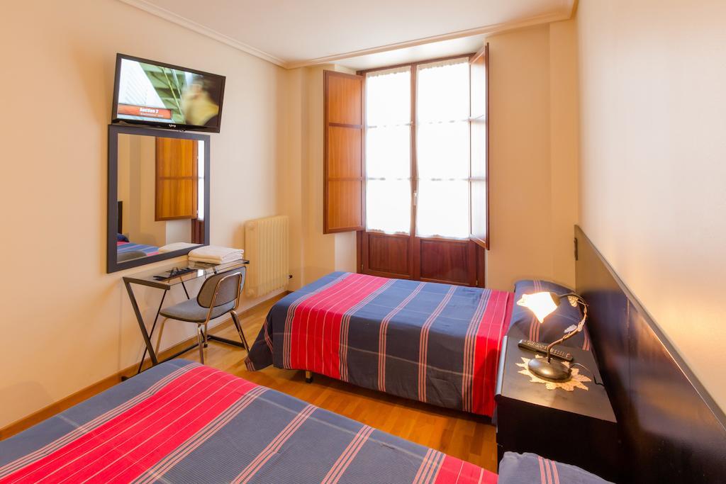 Pension Logroño Habitación foto