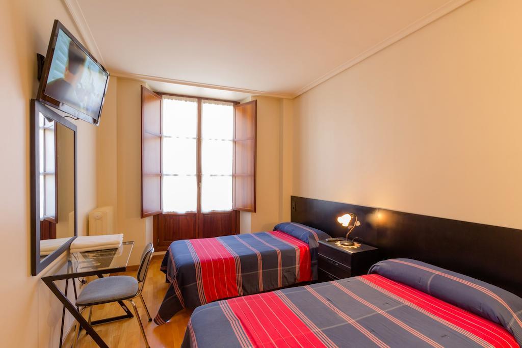 Pension Logroño Habitación foto